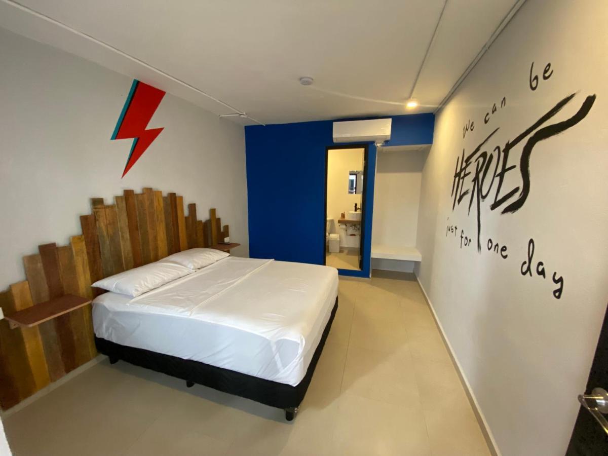 Why Not Rooftop Party Hostel 신데 델 카르멘 외부 사진
