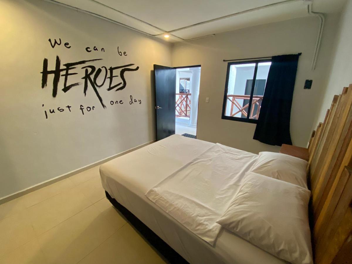 Why Not Rooftop Party Hostel 신데 델 카르멘 외부 사진